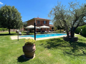 Lovely Villa in Loro Ciuffenna with Swimming Pool Loro Ciuffenna